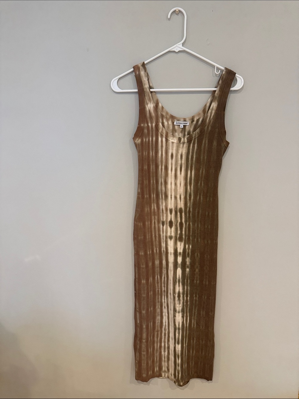 Cotton Citizen Brown and Cream Ribbed Tie-Dye Maxi Dress